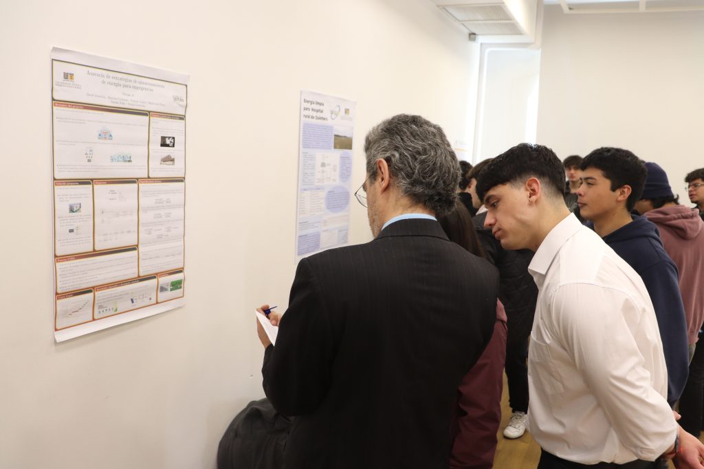 En 2025 la asignatura concluyó con una exposición de póster