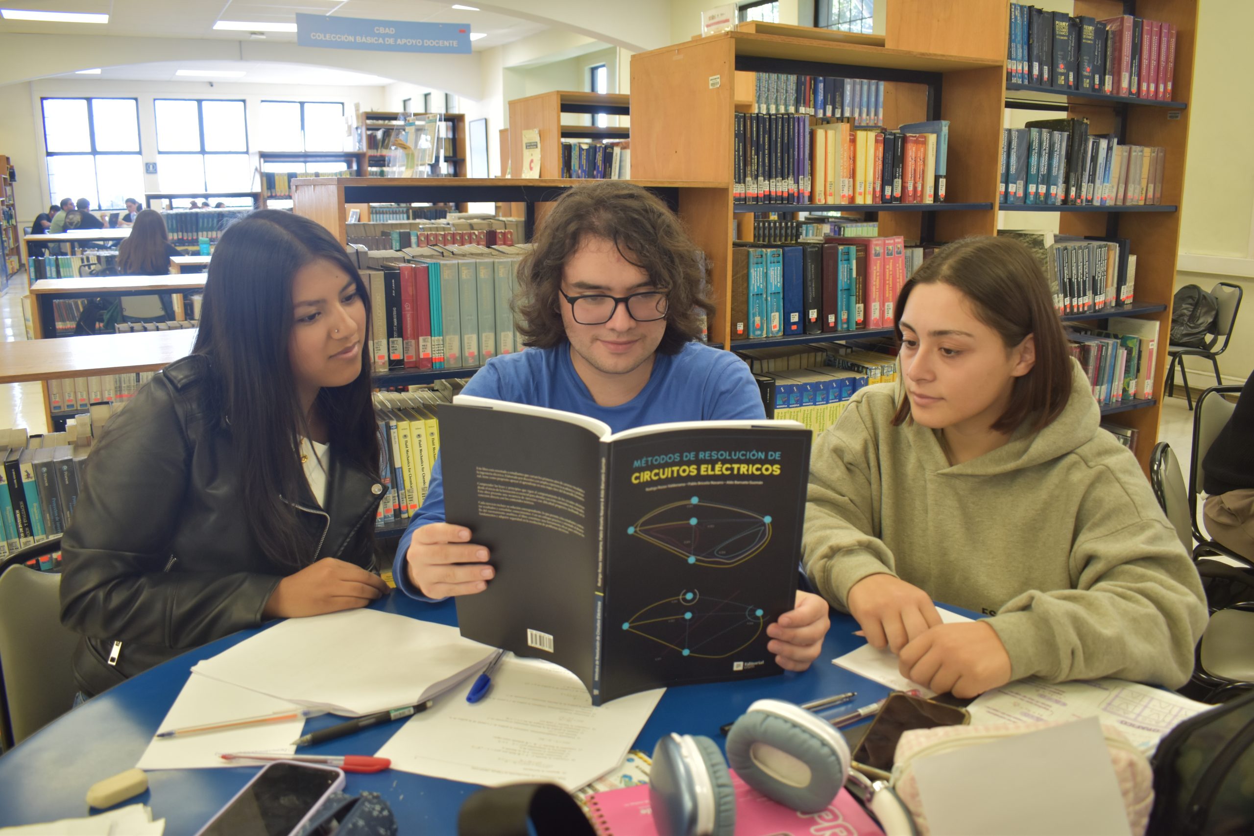 libro circuitos electricos (1)